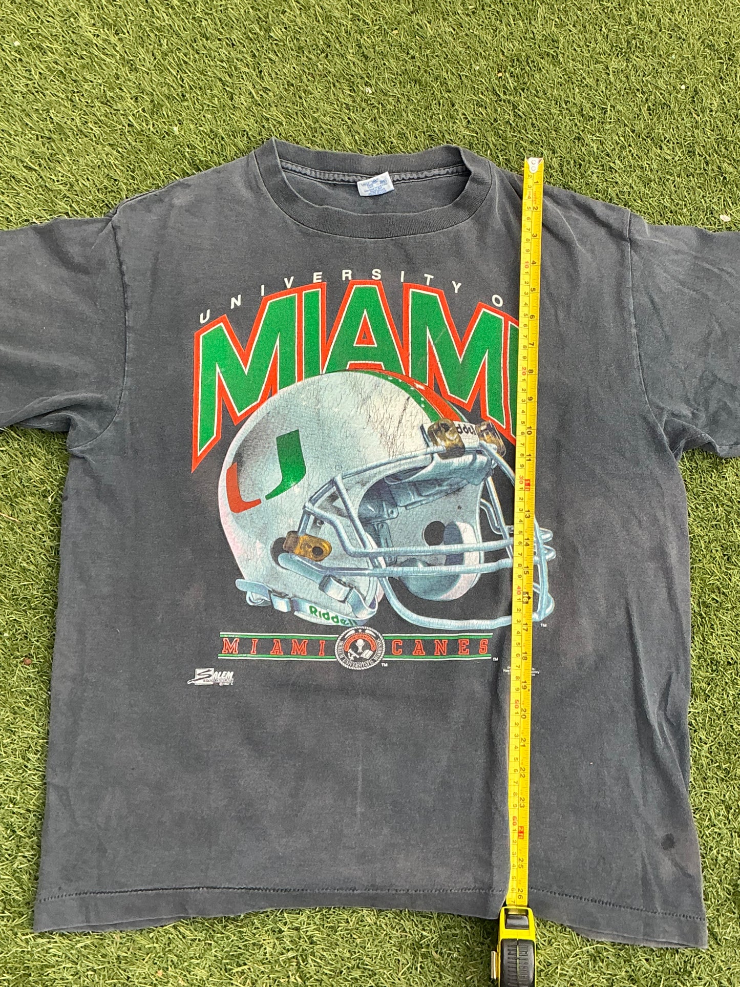 Iconic Helmet Tee - L