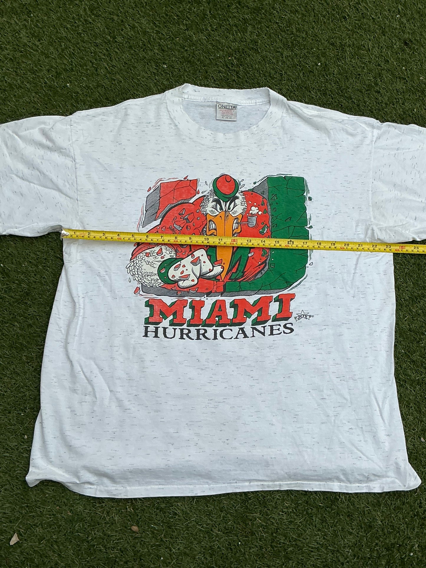 Run Through A Brick U Tee - L