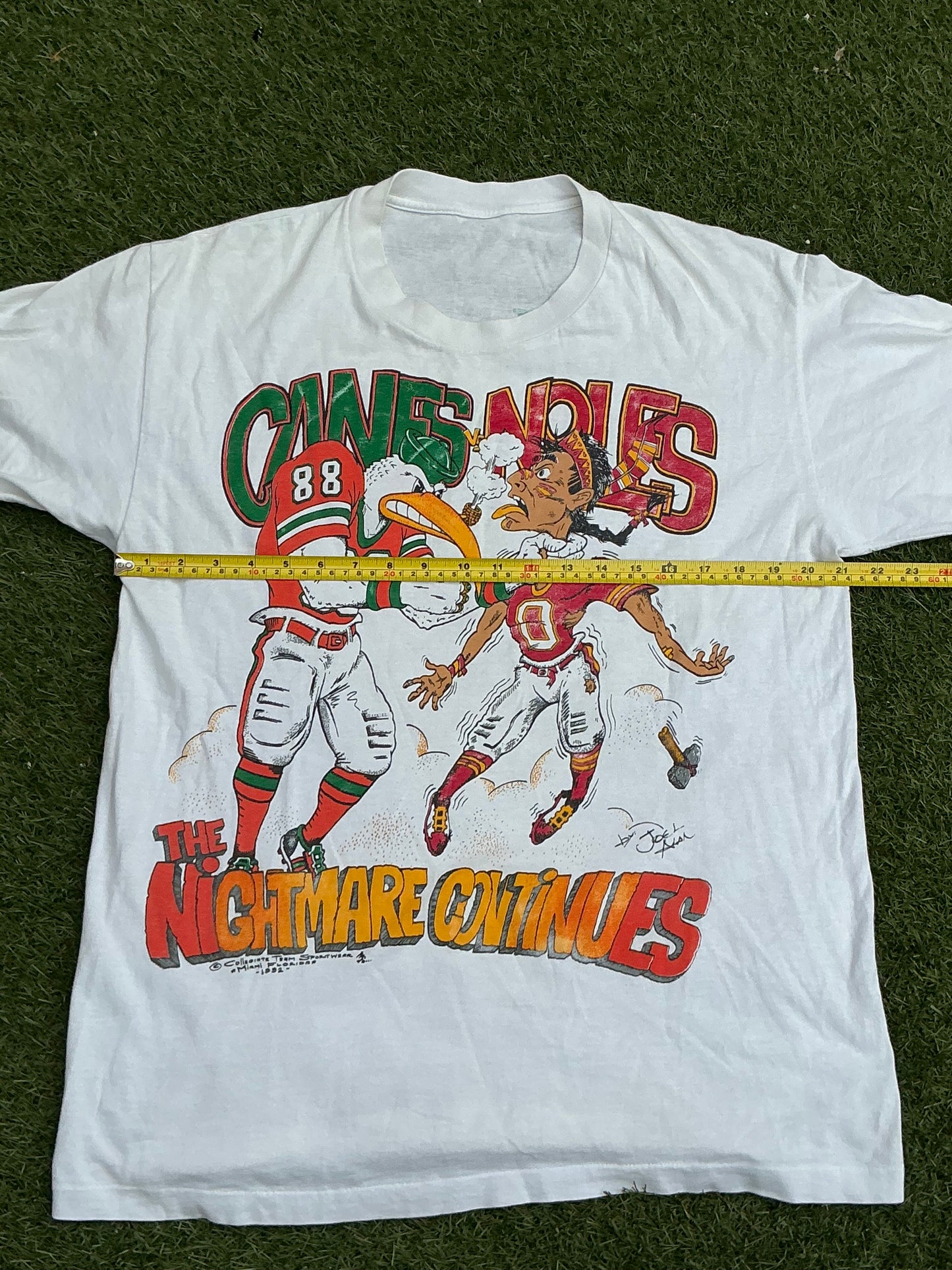 The Nightmare Continues - Wide Right II Tee - L