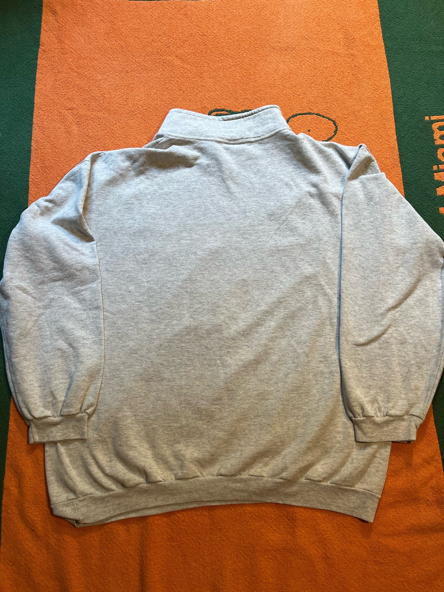 Cool Guy Collared Sweatshirt (M) – Ibis Vintage